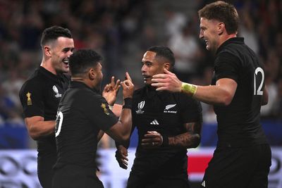 New Zealand close on World Cup quarter-final spot with 14-try mauling of Italy