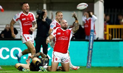Walker leads the way as Hull KR end Leigh’s dreams in Super League playoff