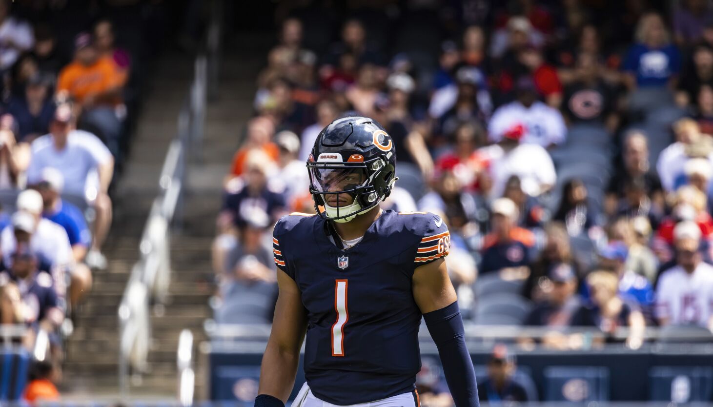 Sitting QB Justin Fields 'not realistic' to Bears offensive coordinator  Luke G  - Chicago Sun-Times