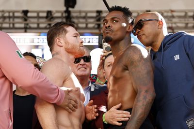 Canelo Alvarez, Jermell Charlo make identical weight before intense faceoff