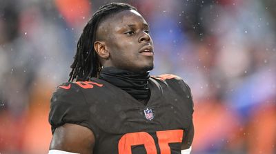 Browns’ David Njoku Suffers Burns to Face, Arms in Freak Household Accident