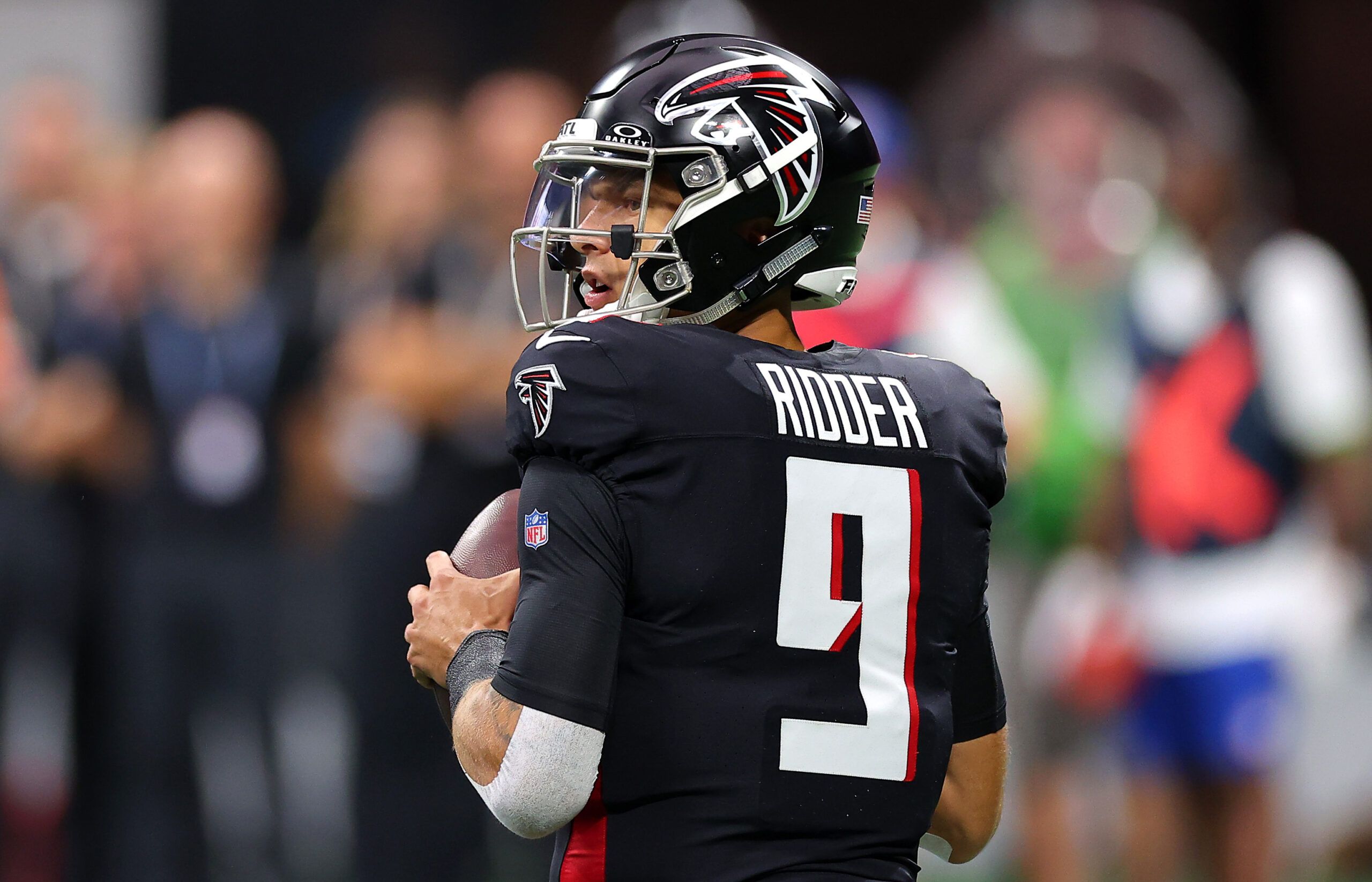 Falcons get hype for Jaguars game in London