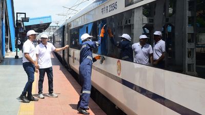 Chennai Central-Vijayawada Vande Bharat Express cleaned in just 14 minutes