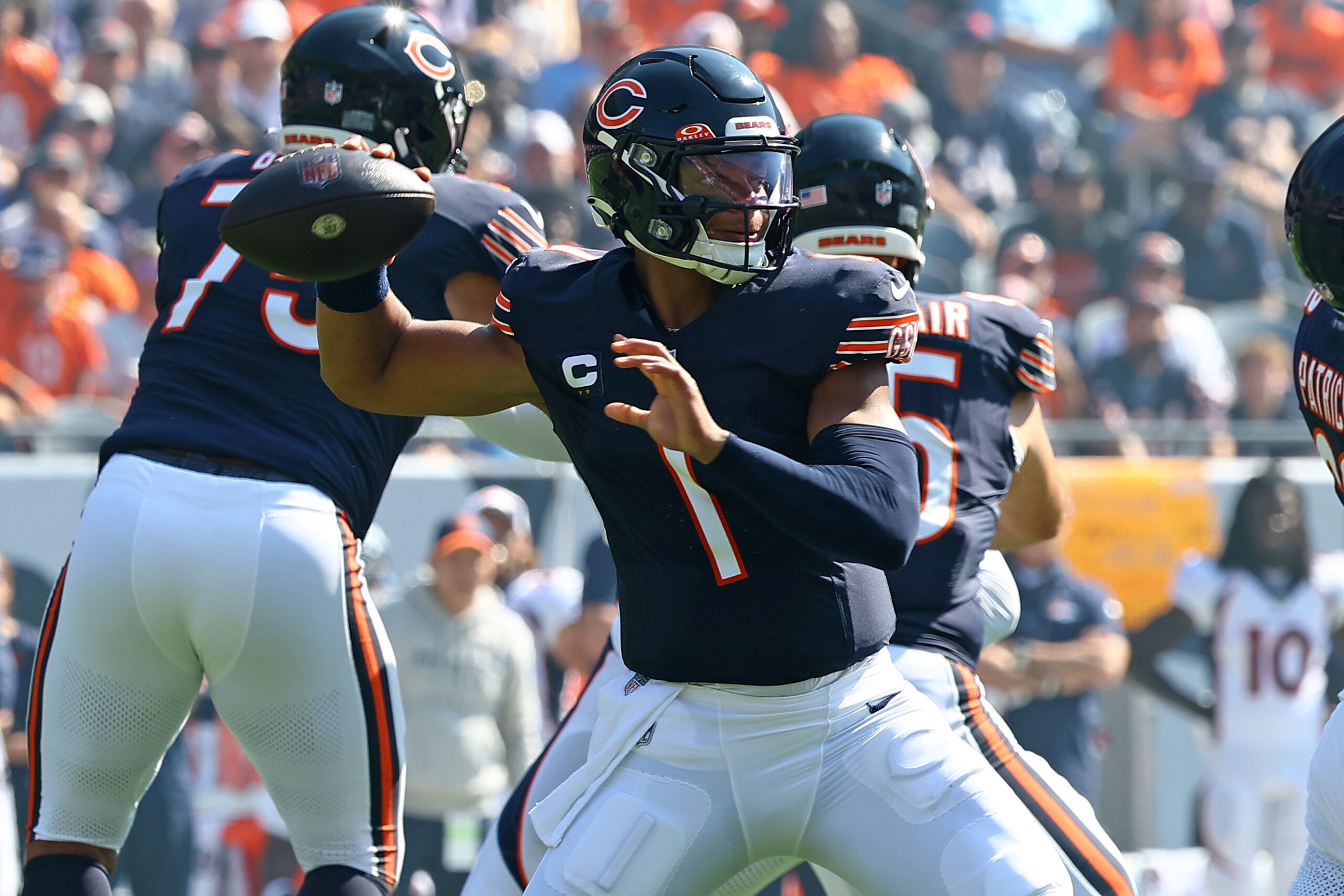 Bears explode in the 1st half with 3 TDs vs. Broncos