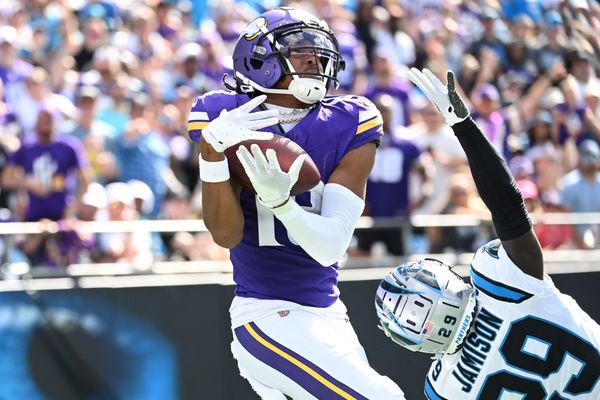 Kirk Cousins, Justin Jefferson combine for 2 TDs as Vikings beat Panthers  21-13 - Chicago Sun-Times