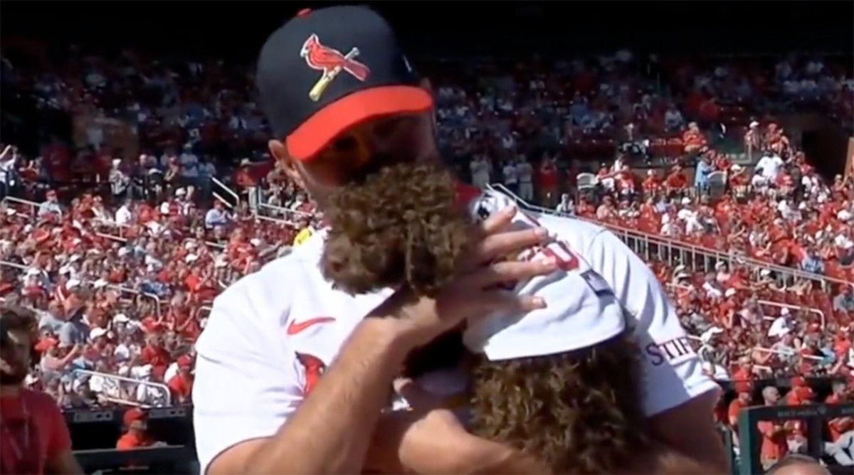 Cardinals Gave Adam Wainwright and His Family a…