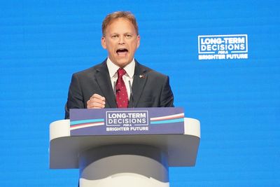 Shapps says £4bn worth of contracts signed to develop attack ‘hunter-killer’ submarines