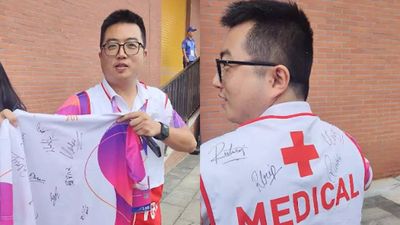 Asian Games: At cricket nets, India's stars meet a Chinese volunteer who is also a mega fan