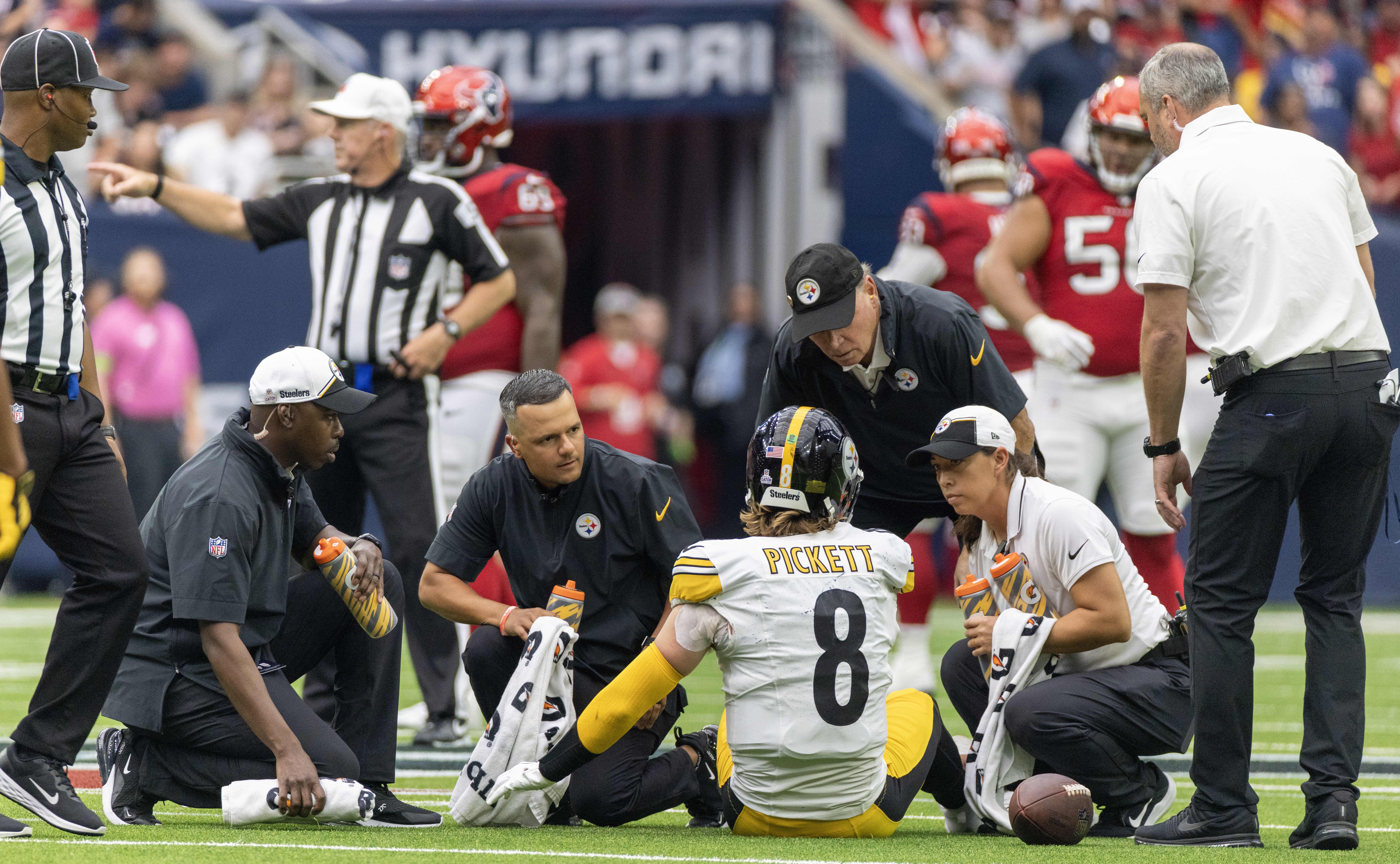 Steelers QB Kenny Pickett OUT after knee injury vs Texans