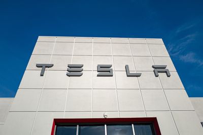 EEOC Accuses Tesla Of Failing To Protect Black Employees From Discrimination