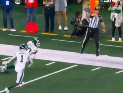 NFL fans, Sauce Gardner rip ref for a late holding flag AFTER a Jets interception