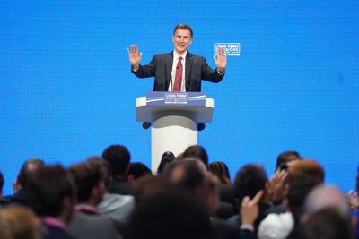 Hunt pledges law change to stop de-banking for ‘wrong political views’