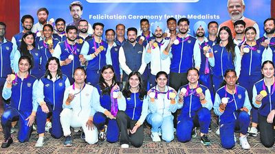 Union Sports Minister Anurag Thakur felicitates second set of India’s Asian Games medallists