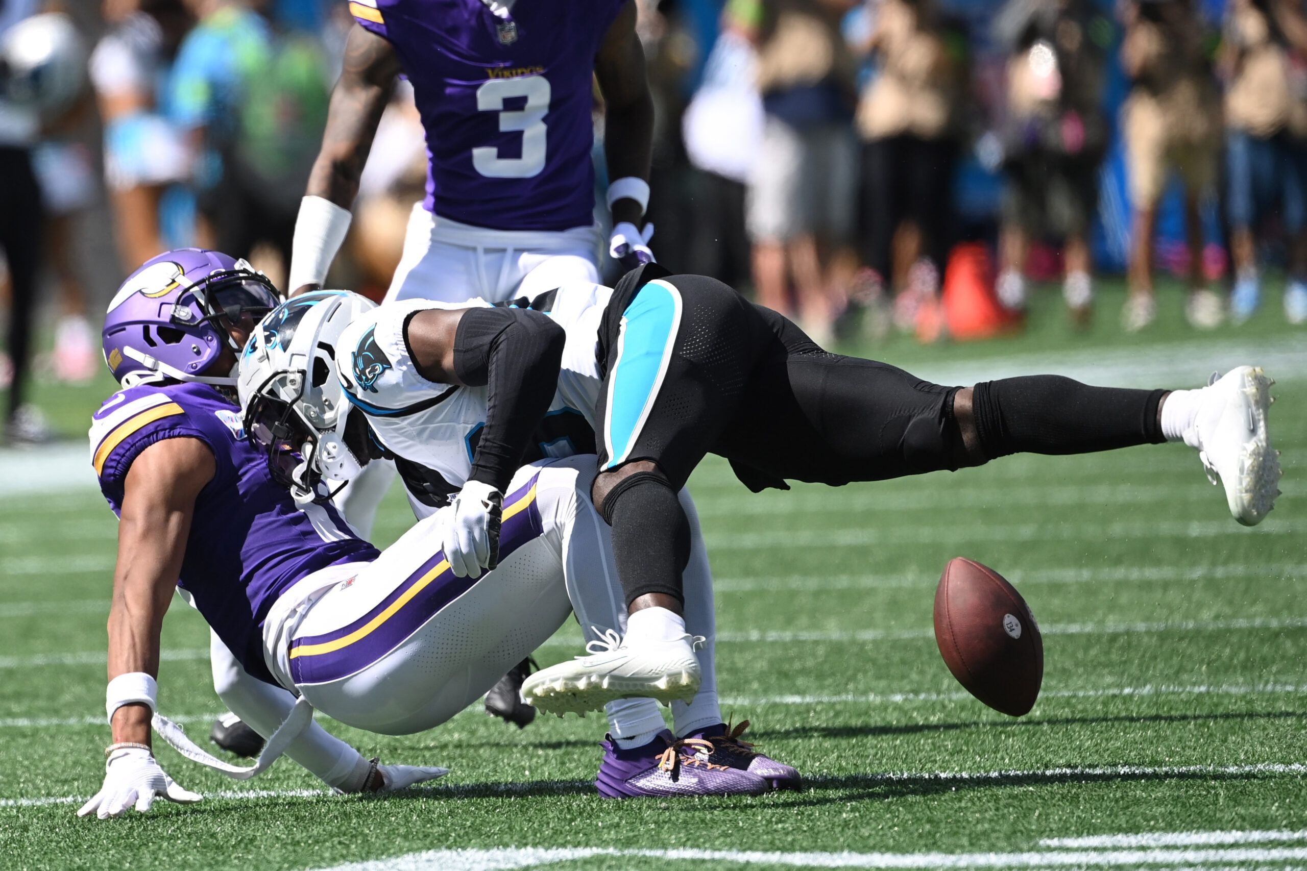 Rapid reaction: Panthers defense stakes its claim, still not enough in Week  4 for loss to Vikings - A to Z Sports