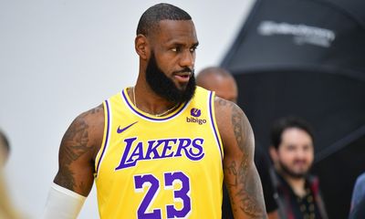 LeBron James gives update on last season’s right foot injury