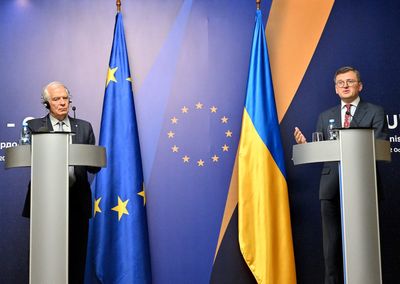 EU promises £4.3bn in military aid to Ukraine during unprecedented Kyiv meeting