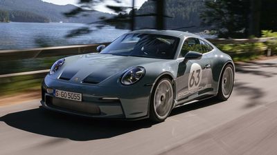 2024 Porsche 911 S/T Buyers Won't Receive Full Ownership For 12 Months