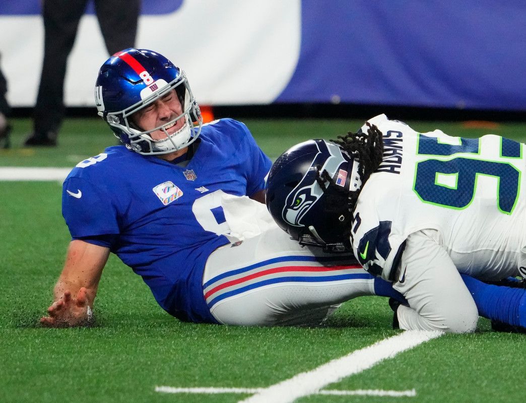 Giants dominated by Seahawks in embarrassing MNF loss