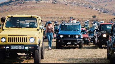 796 Suzuki Jimny Drivers Set Guinness Record For Turning Lights On Simultaneously
