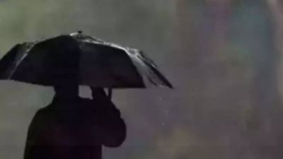 Heavy rains lash Kerala, affect normal life; orange alert in Thiruvananthapuram