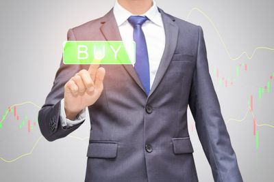 3 Tech Stars Showing Strong 'Buy' Signals for October