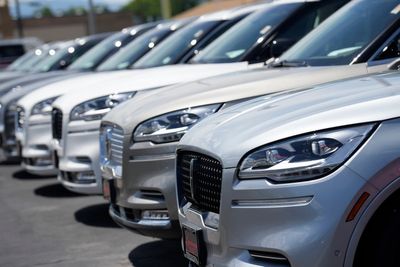 US automakers' sales rose sharply over the summer, despite high prices and interest rates