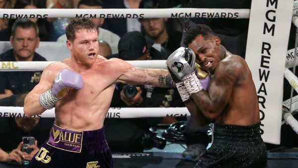 Alvarez Seeks Rematch With Dmitry After Loss; Bradley Calls For Canelo To Face Opponent ‘His Own Size’