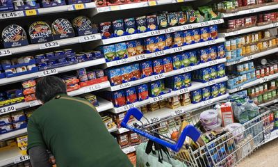 Tesco says food inflation falling as it cuts price on 2,500 items