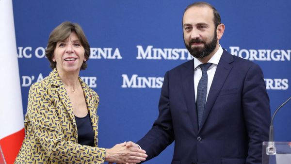 Paris agrees to deliver military equipment to Armenia