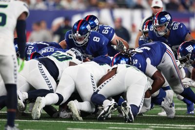 Giants’ John Michael Schmitz, Daniel Bellinger were injured during ‘tush push’