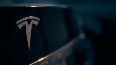 Tesla Faces Uphill Battle In EV Adoption As Q3 Deliveries Fall Short