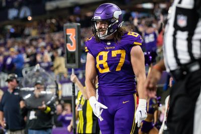 Vikings TE T.J. Hockenson praises Travis Kelce