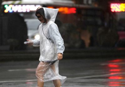 Typhoon Koinu makes landfall in southern Taiwan, causing 190 injuries but no deaths