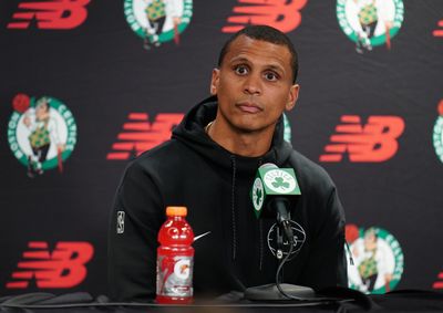 How many 3s does Joe Mazzulla want the Boston Celtics to shoot in 2023-24?