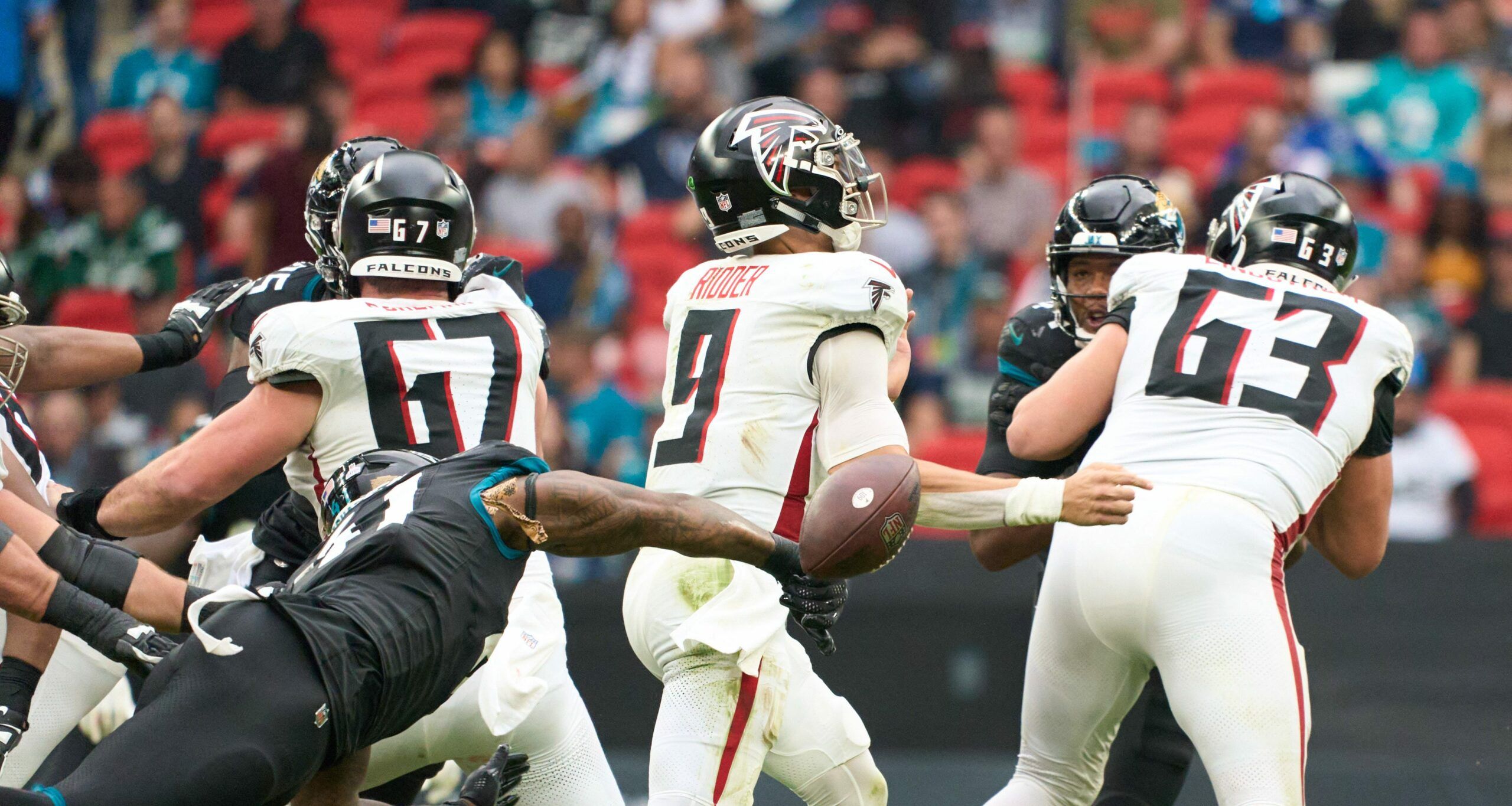 Time For Atlanta Falcons to Bench QB Desmond Ridder? - Sports Illustrated Atlanta  Falcons News, Analysis and More