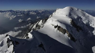 France's Mont Blanc shrinks by a further two metres