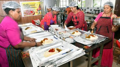 Plate of woes for Janakeeya Hotels