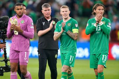 Young Irish players can learn a lot from James McClean – Stephen Kenny