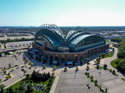 Wisconsin hearing considers $614M plan to fund Milwaukee Brewers stadium repairs