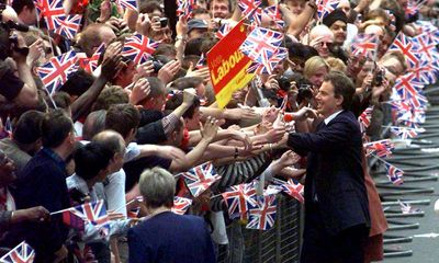 Labour figures from 1997 victory warn Starmer against cautious approach