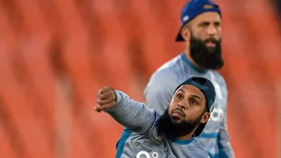 England vs New Zealand: England spinners fail to find their groove in World Cup opener