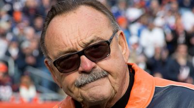 9 of the Greatest Tweets by Dick Butkus