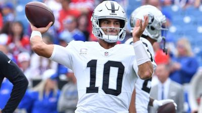 Raiders Receive Good News on Jimmy Garoppolo’s Status Ahead of Packers Game