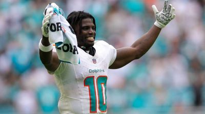 Dolphins’ Tyreek Hill Excited About Team’s Trade for Chase Claypool