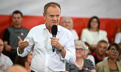 EU veteran Tusk heads into final week of battle to steer Poland from populism