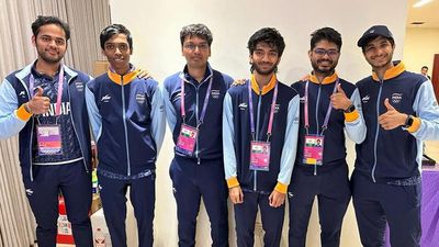 Hangzhou Asian Games | Indian men and women's chess teams clinch silver medals