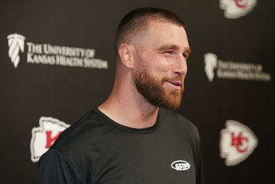 Chiefs TE Travis Kelce says he is fortunate, embraces getting older