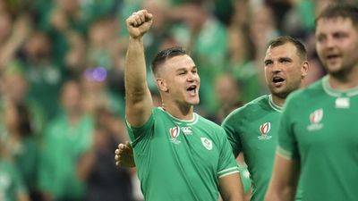 Ireland sweep past Scotland to cruise into World Cup quarter-finals