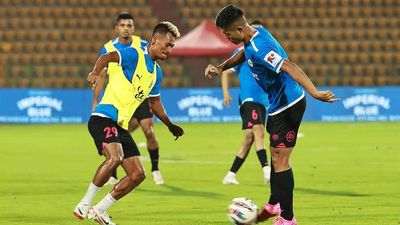 Mumbai, Kerala look to build on unbeaten starts
