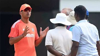 Rain may not affect India-Australia match on Sunday, say private forecasters and bloggers